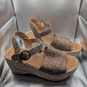 Universal Thread Brown Animal Print Wedges